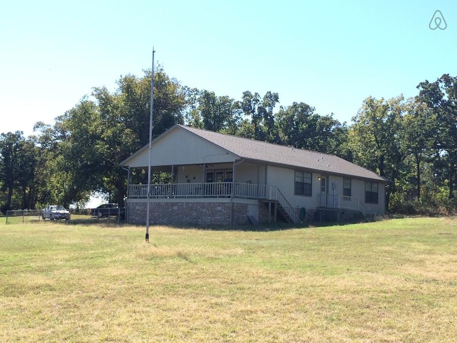 Tishomingo Airbnb Rentals Pet Policy