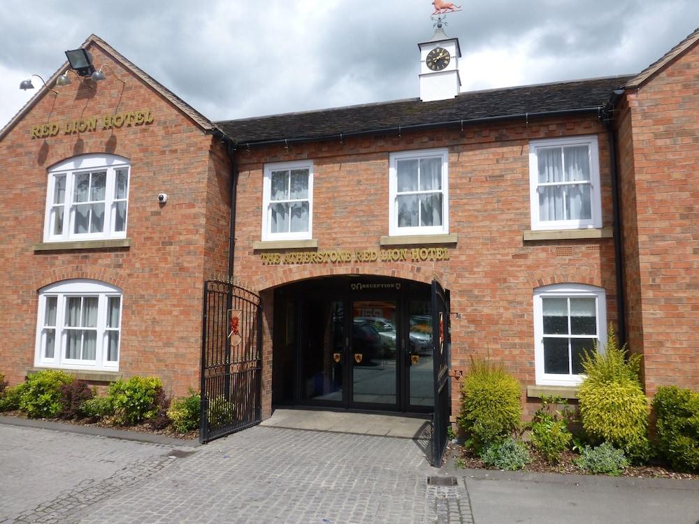 Pet Friendly The Atherstone Red Lion Hotel