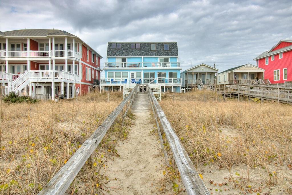 Pure Paradise Beautiful Townhouse in Kure Beach Pet Policy