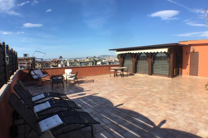 Pet Friendly Penthouse with Large Terrace & Panoramic View