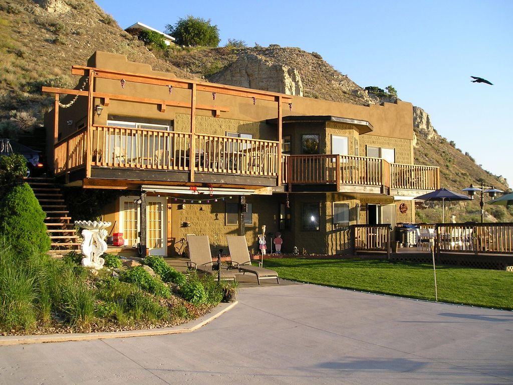 Dog friendly rental houses near best sale me
