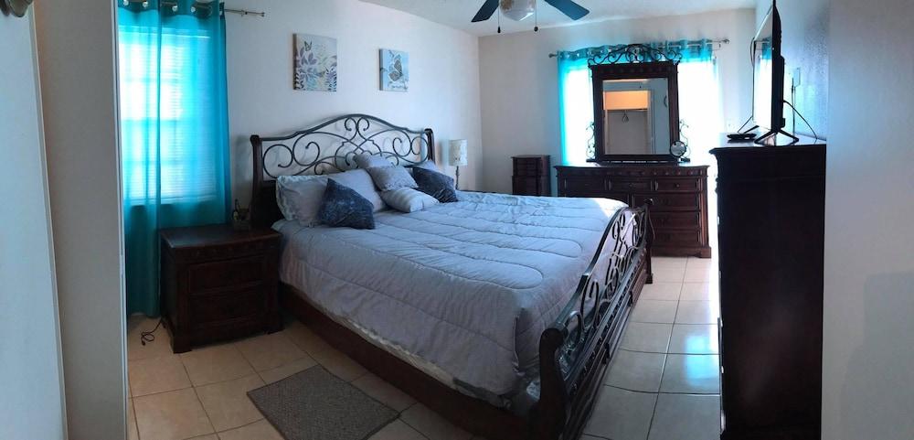 Pet Friendly 3 Bedroom Home with Pool Near South Padre Island