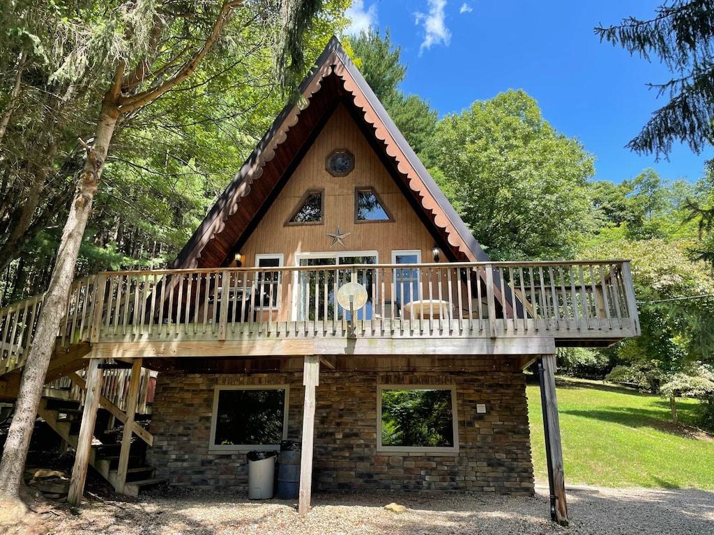 Pet Friendly Rustic Chalet- Secluded A-Frame with Hot Tub