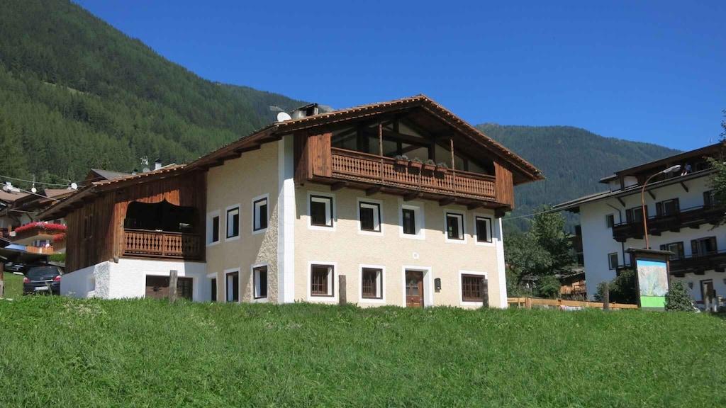Pet Friendly Valle Aurina Holiday Apartment
