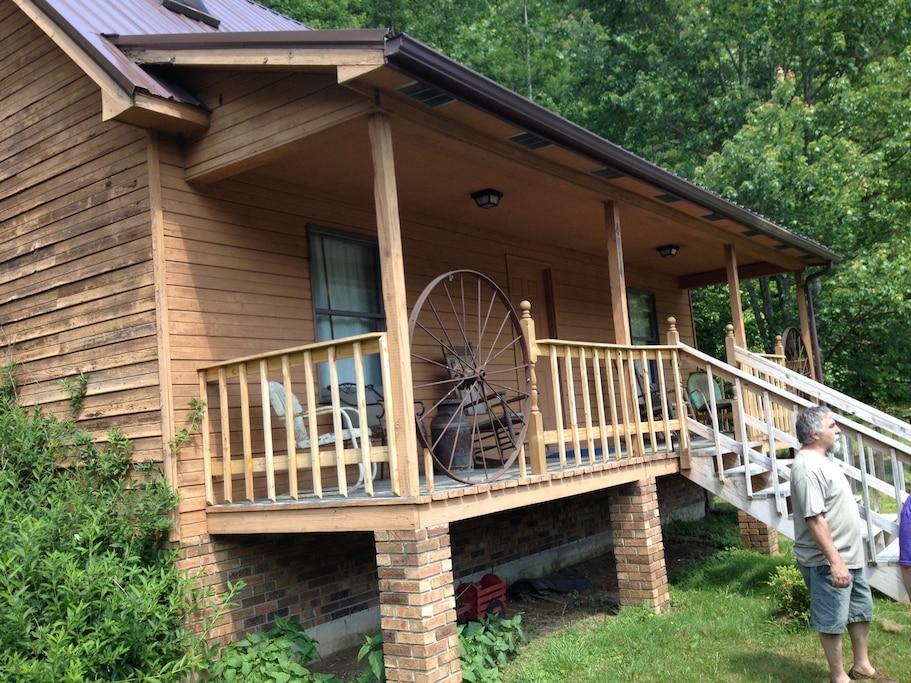 Norton Airbnb Rentals Pet Policy