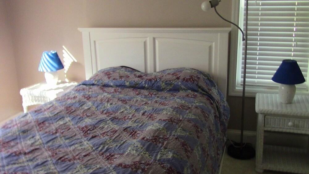Pet Friendly Boone Beach House