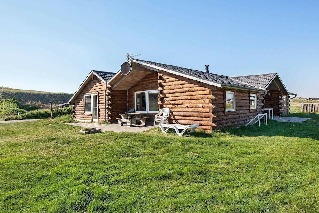 Pet Friendly Rustic 5BR Log Home With Swimming Pool