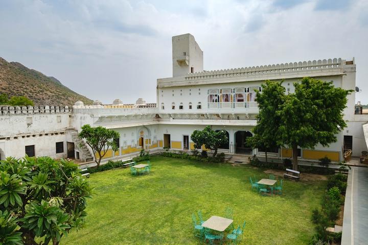Pet Friendly Hotel Rajmahal Palace