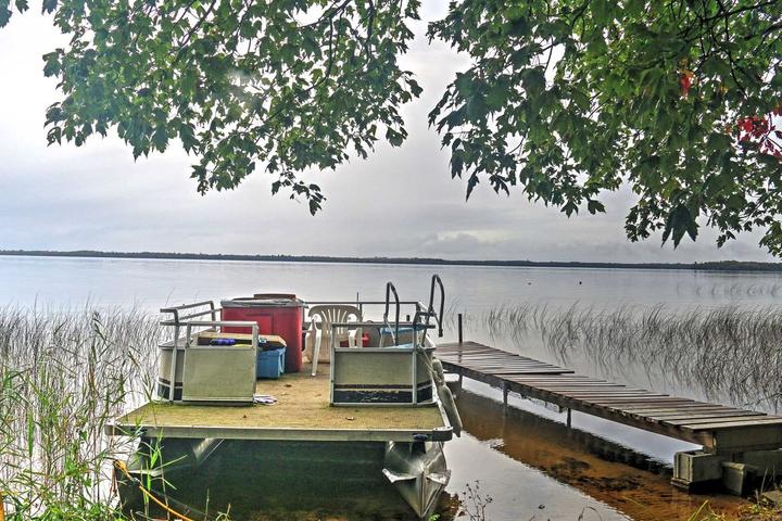 Pet Friendly Lakefront 3BR Gould City Cabin w/Private Dock