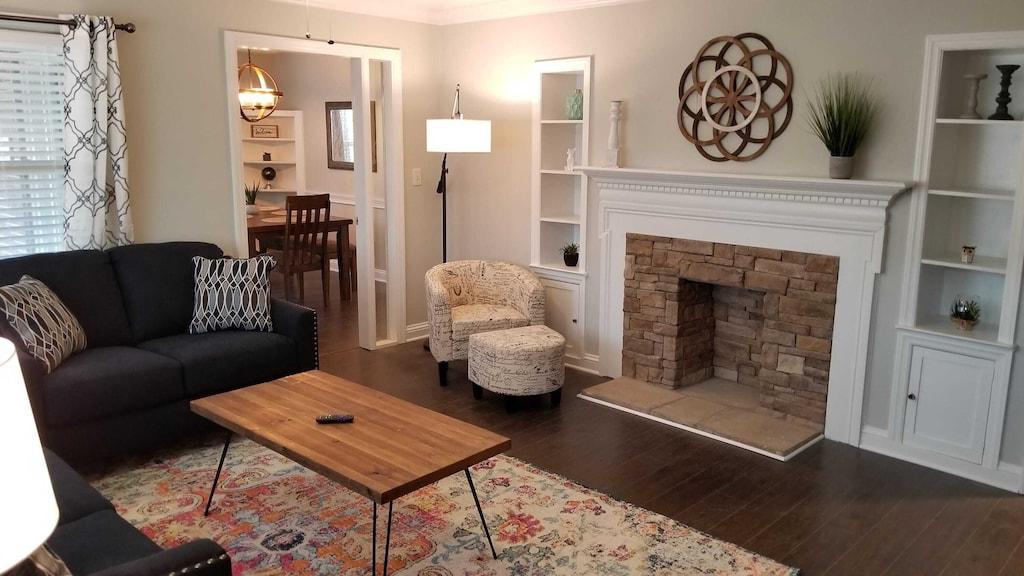 1103 W 3rd N Pet Policy