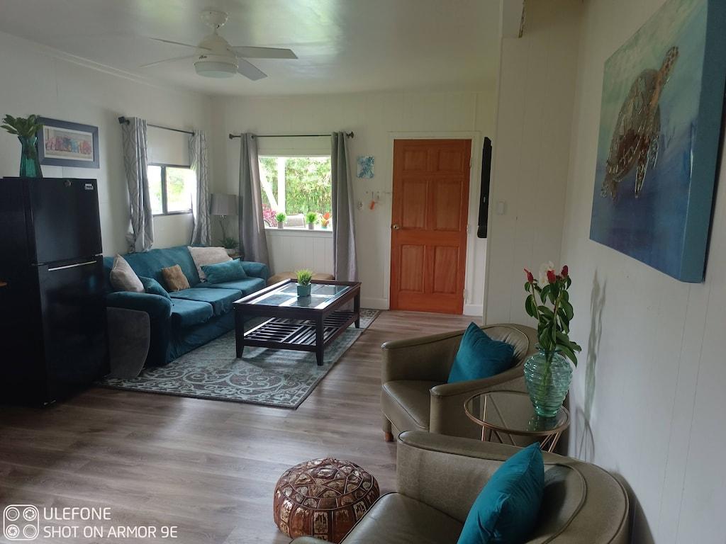 HiloSide Tropical Getaway Pet Policy