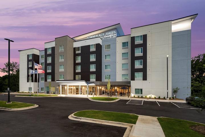 Pet Friendly TownePlace Suites by Marriott Fort Mill at Carowinds Blvd