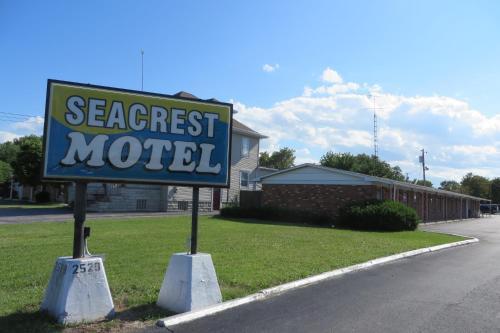 Pet Friendly Seacrest Motel