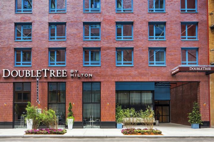 Pet Friendly DoubleTree by Hilton New York Times Square West