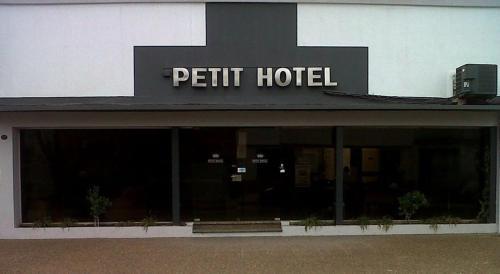 Pet Friendly Petit Hotel