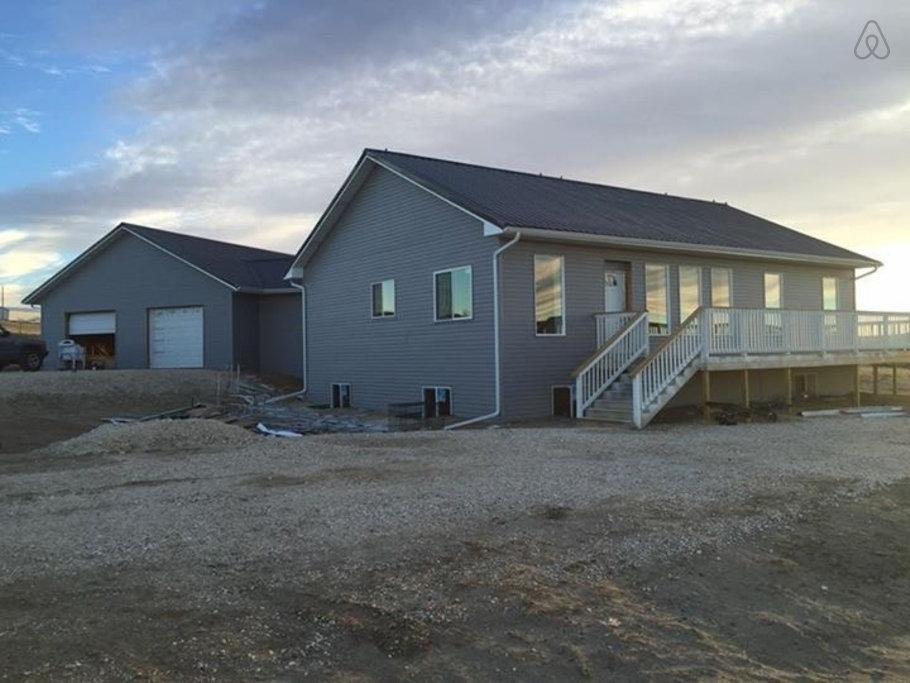 Glendo Airbnb Rentals Pet Policy