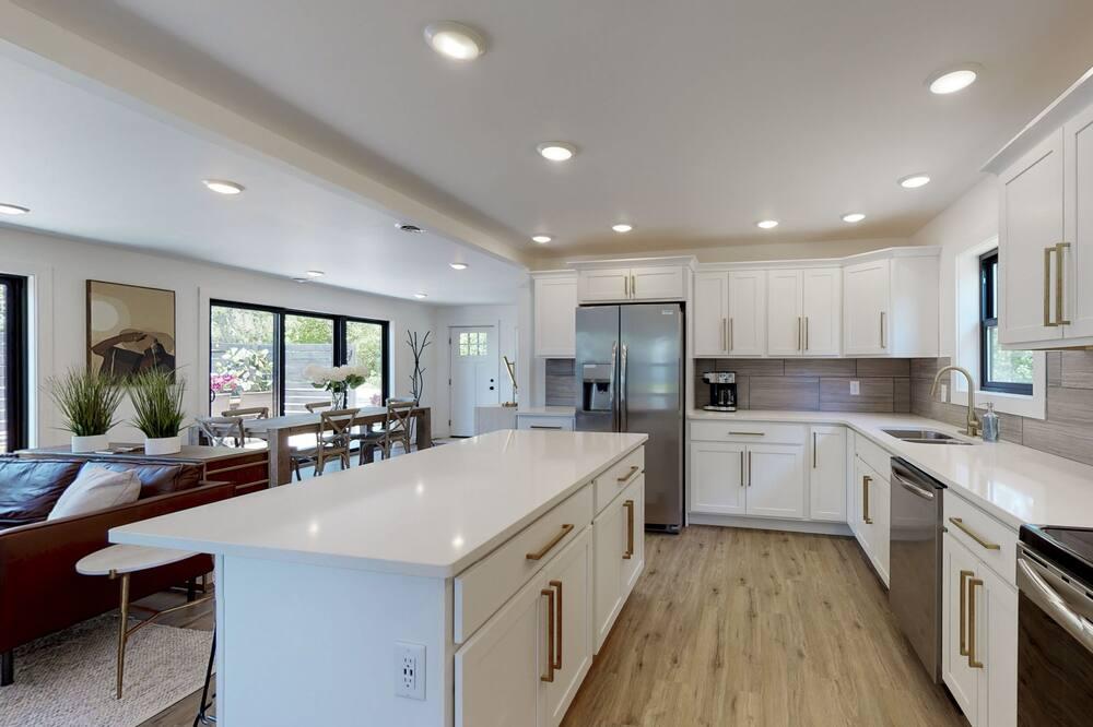 Tranquil Upstate NY Lakeview Cottage Pet Policy tranquil-upstate-ny-lakeview-cottage-pet-policy