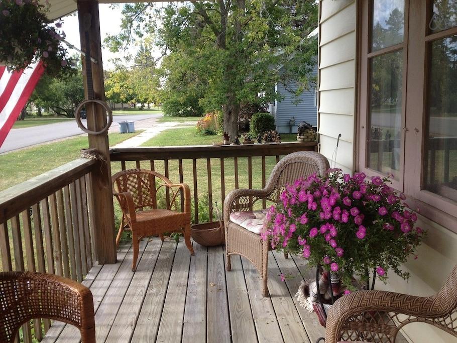 Mullett Lake Airbnb Rentals Pet Policy