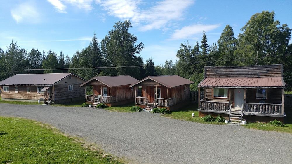 Pet Friendly All Seasons Campground & Cabins