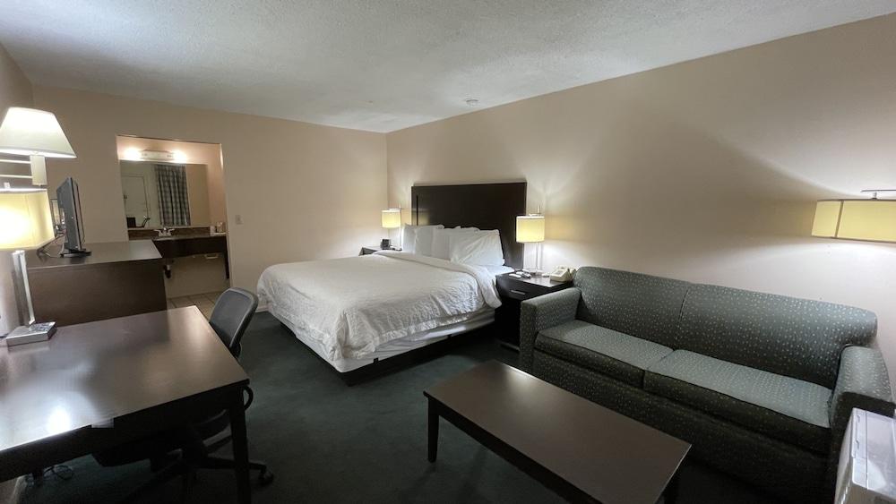 Slumber Inn of Harrisonville Pet Policy