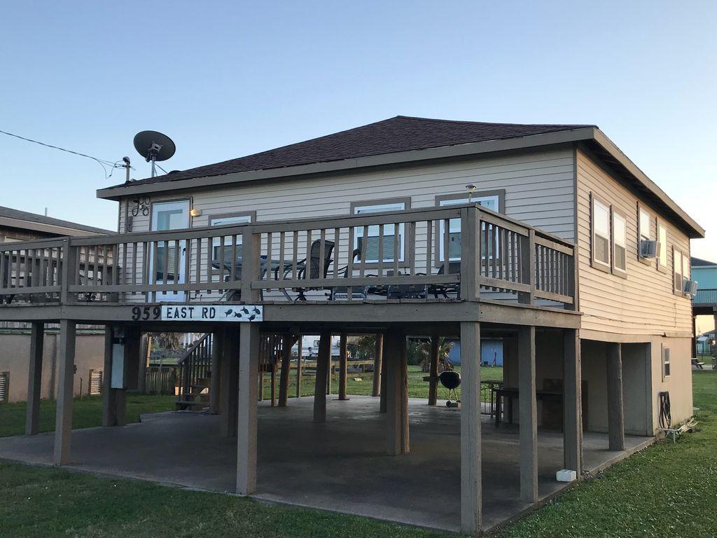 Pet Friendly Vacation Rentals In Crystal Beach Tx Bringfido