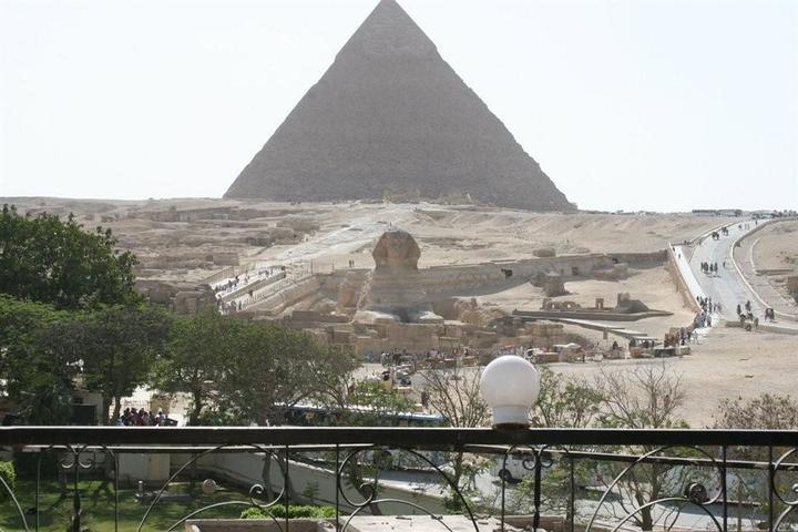 Pet Friendly Pyramids View inn Bed & Breakfast