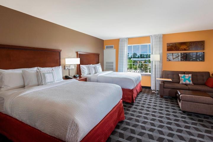 Pet Friendly TownePlace Suites by Marriott Houston North / Shenandoah