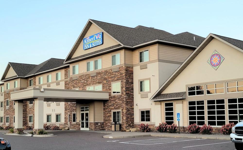 Pet Friendly AmeriVu Inn and Suites - Chisago City