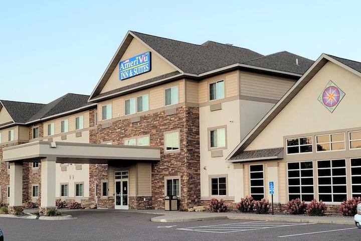 Pet Friendly AmeriVu Inn and Suites - Chisago City