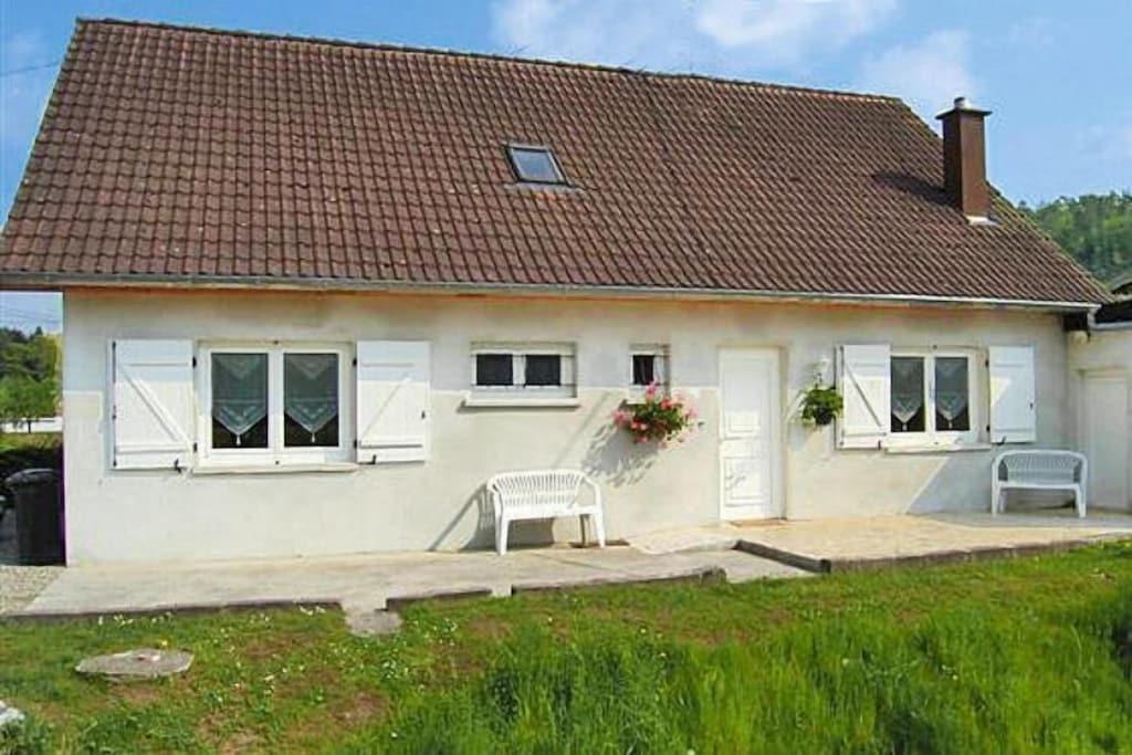 Pet Friendly Spacious Cottage in Reipertswiller