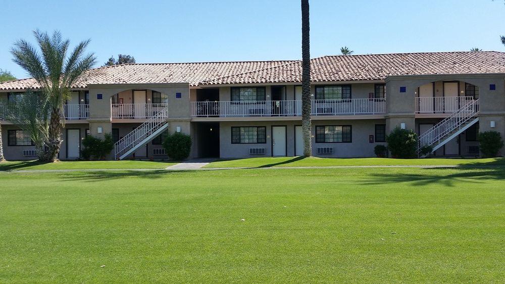 hotels in indio ca pet friendly