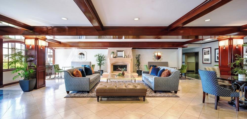 Pet Friendly Ayres Suites Diamond Bar