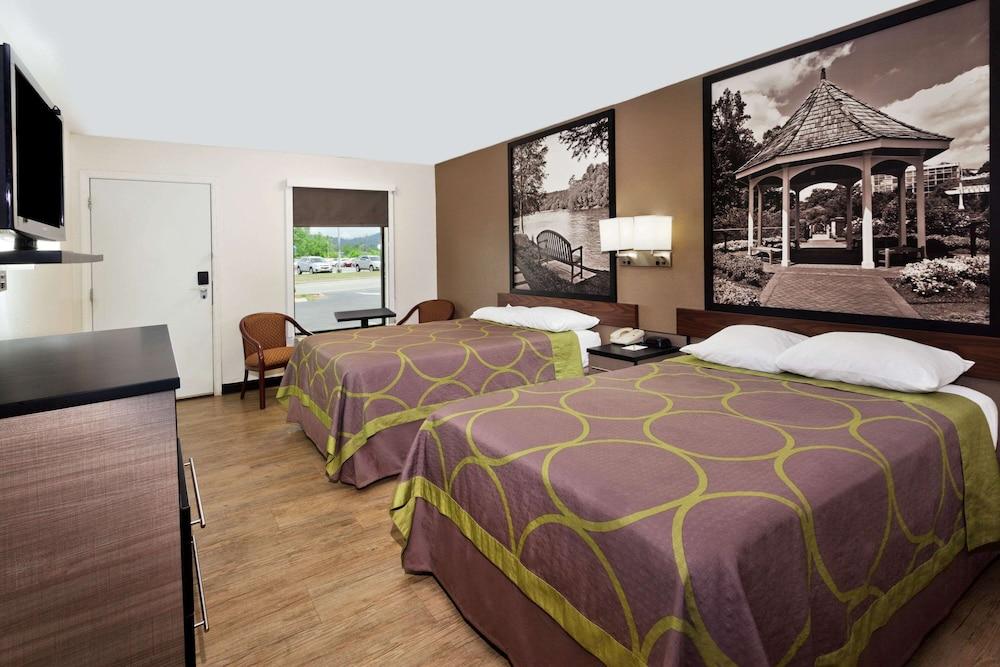 Super 8 by Wyndham Ringgold Pet Policy