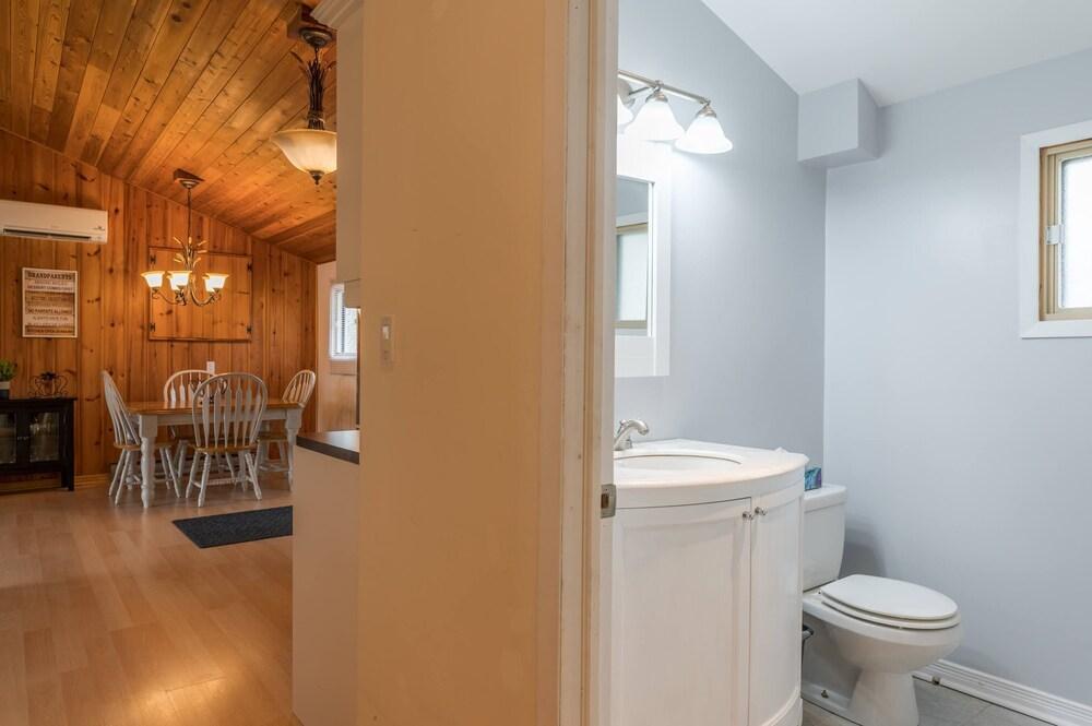 Bobcaygeon cottage rentals clearance pet friendly