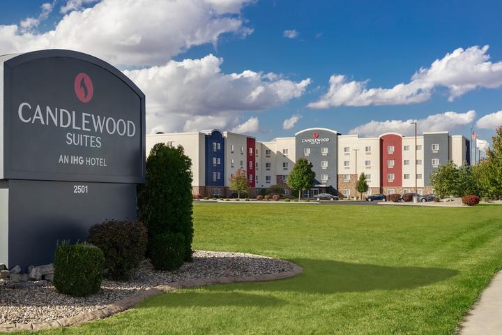 Pet Friendly Candlewood Suites Springfield North an IHG Hotel