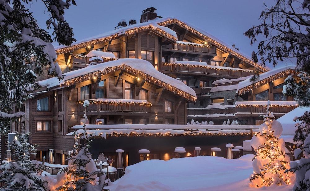 Pet Friendly Hôtel Barrière Les Neiges Courchevel