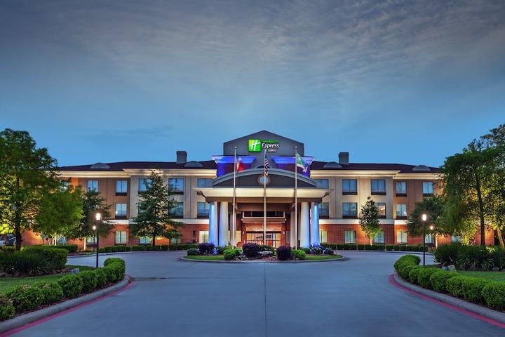Pet Friendly Holiday Inn Express Hotel & Suites Orange an IHG Hotel