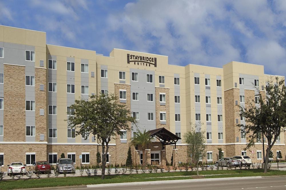Pet Friendly Staybridge Suites Houston - Medical Center an IHG Hotel
