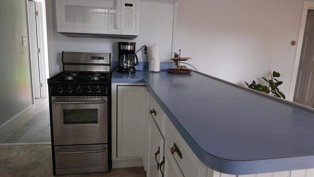 2BR Hyannis Cottage Pet Policy