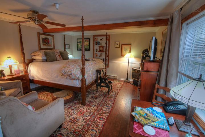 Pet Friendly Enosburg Falls Airbnb Rentals