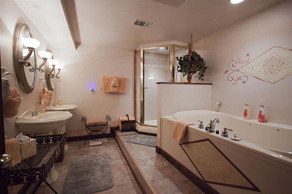 Pet Friendly Old Northside Bed & Breakfast