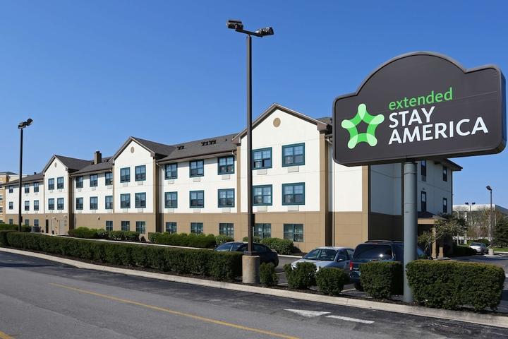 Pet Friendly Extended Stay America Select Suites Chicago O'Hare