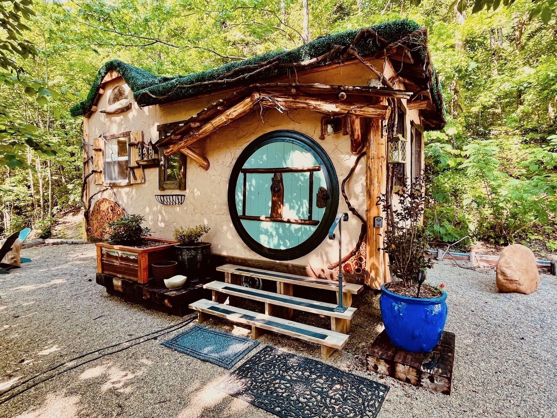Pet Friendly Woodland Hobbit-Inspired Tiny House in the Smokies