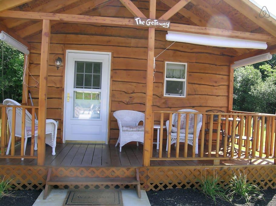 Jamestown Airbnb Rentals Pet Policy