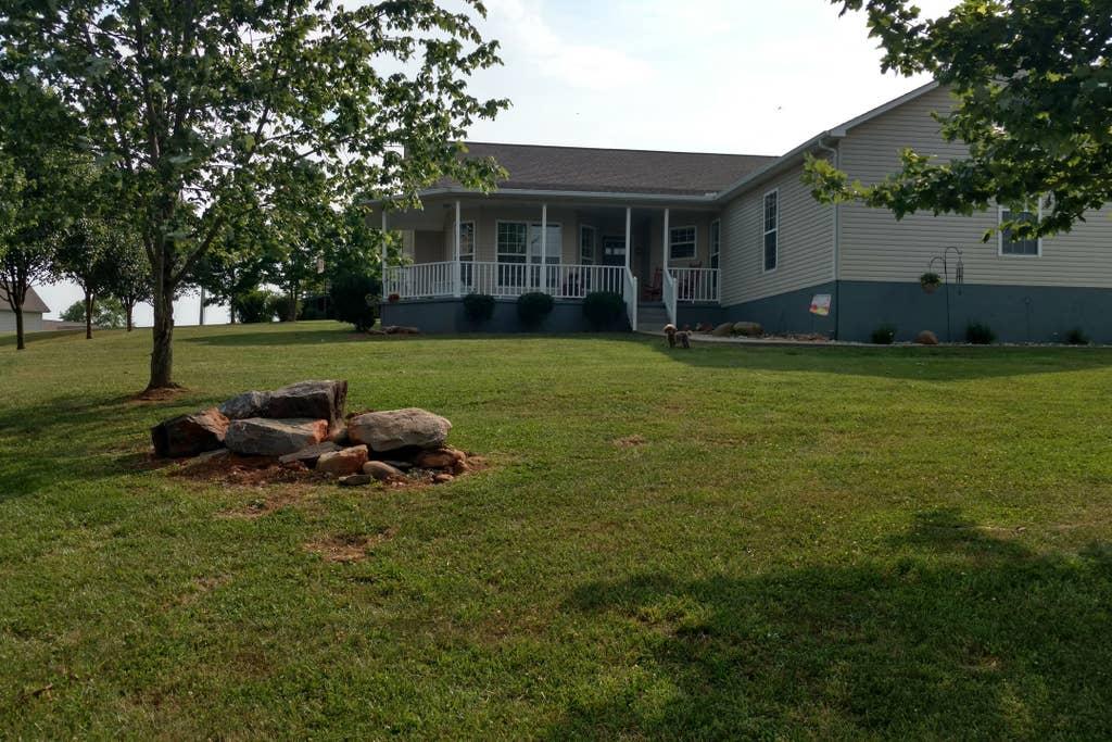 Madisonville Airbnb Rentals Pet Policy