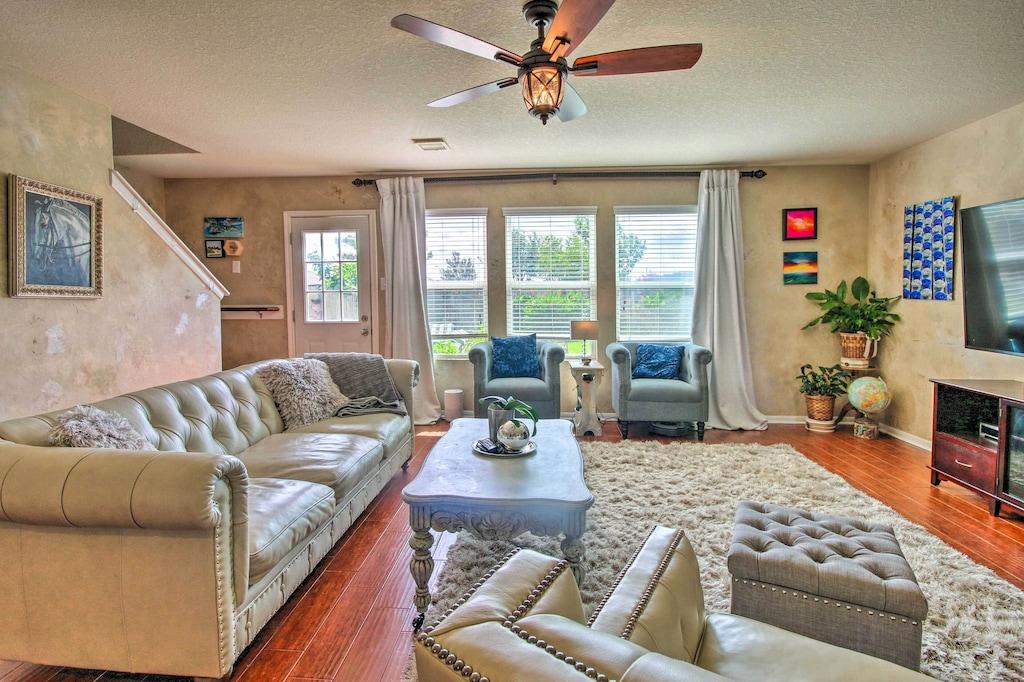 Pet Friendly Eclectic Katy Home with Yard & Community Pool