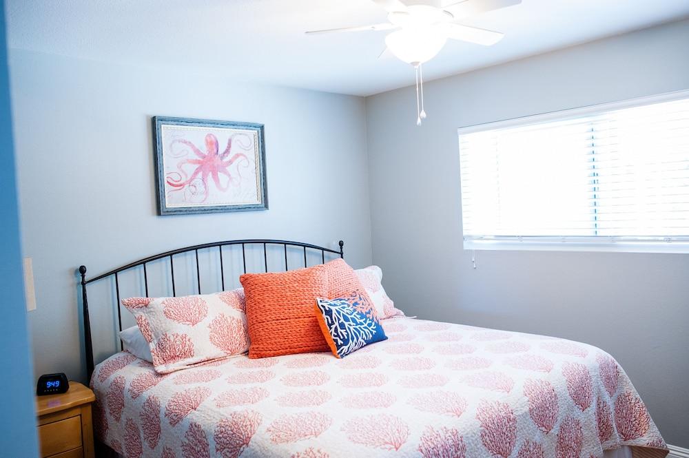 Encinitas Home Close to Beach & Shopping Pet Policy