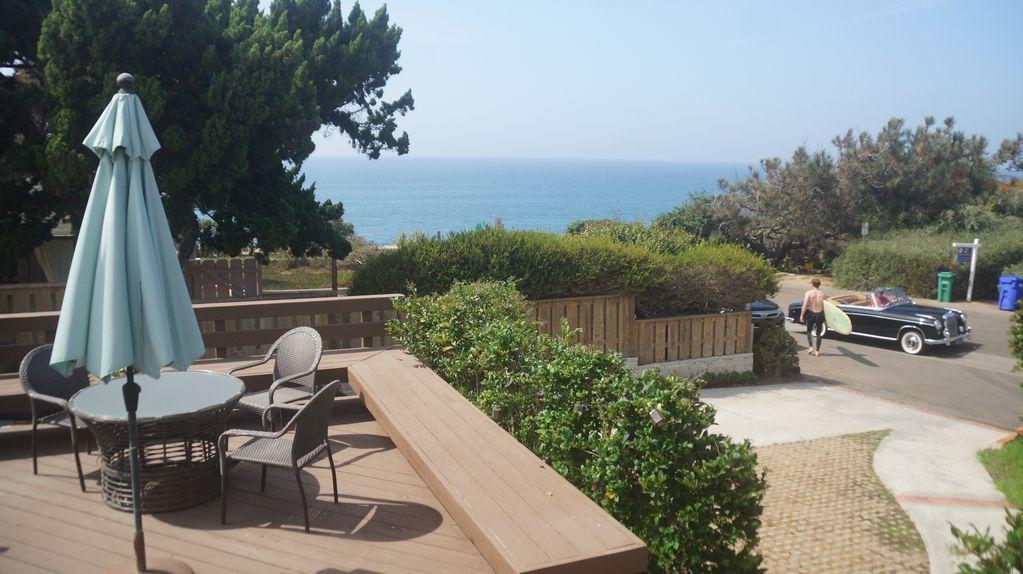 Beach Cottage del Mar 7th Street Pet Policy