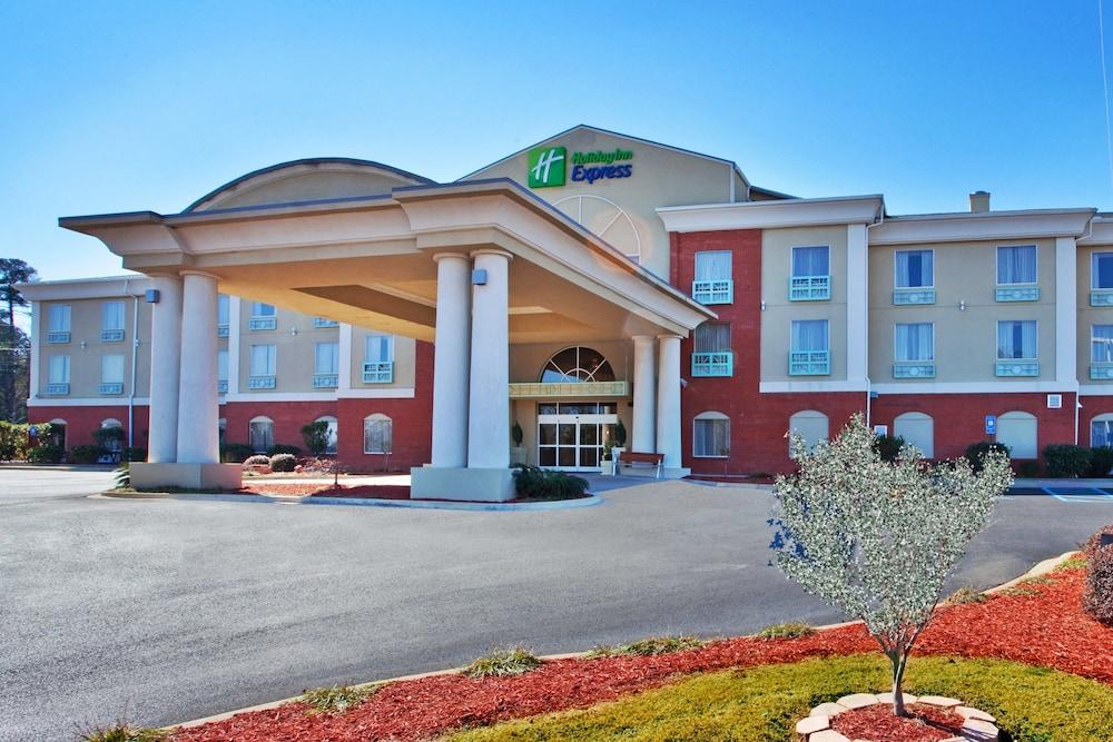 Holiday Inn Express & Suites Thomasville an IHG Hotel Pet Policy