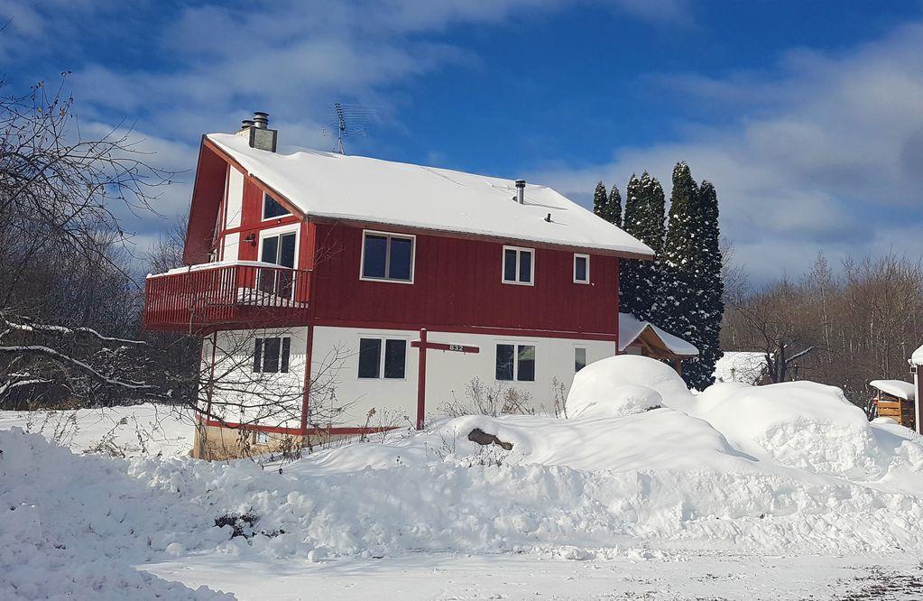 VRBO Hurley Pet Policy